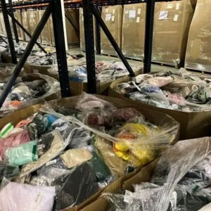 AMAZON ASSORTED CLOTHING - Image 3