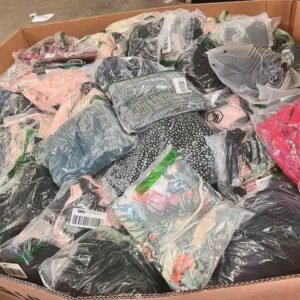 AMAZON ASSORTED CLOTHING - Image 2